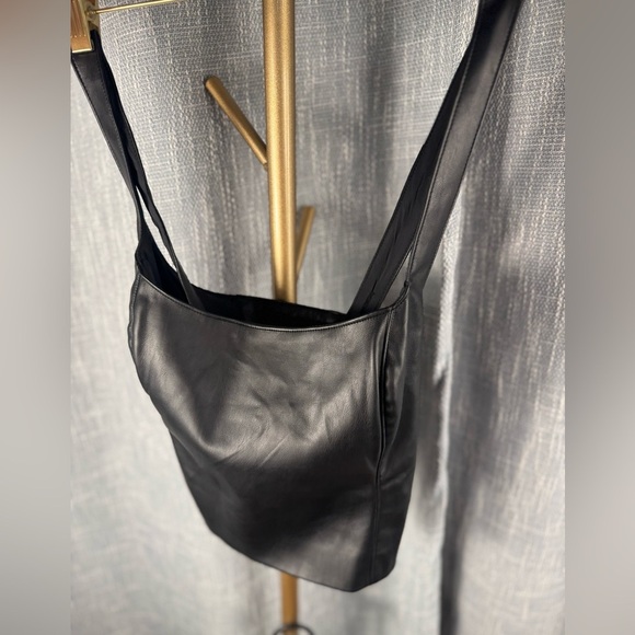 Abercrombie & Fitch Black Convertible faux leather Fitted Bustier Tank medium - Picture 4 of 11